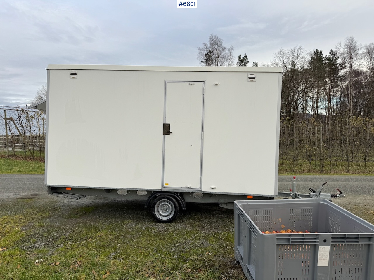 2022 Scanvogn 420- 3 door 6P Office van w/ toilet and storage room. - Construction container, Trailer: picture 2 2022 Scanvogn 420- 3 door 6P Office van w/ toilet and storage room. - Construction container, Trailer: picture 2