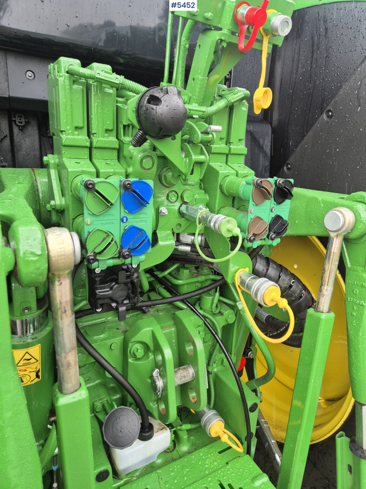 2024 John Deere 6155M w/ front hydraulics & PTO - Farm tractor: picture 4 2024 John Deere 6155M w/ front hydraulics & PTO - Farm tractor: picture 4