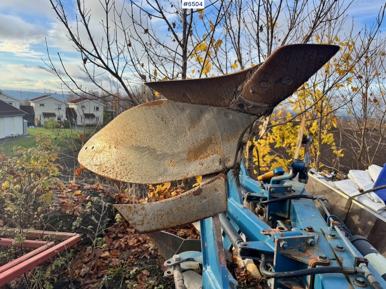 Approx. 1995 Øverum 3-furrow reversible plough - Soil tillage equipment: picture 4 Approx. 1995 Øverum 3-furrow reversible plough - Soil tillage equipment: picture 4