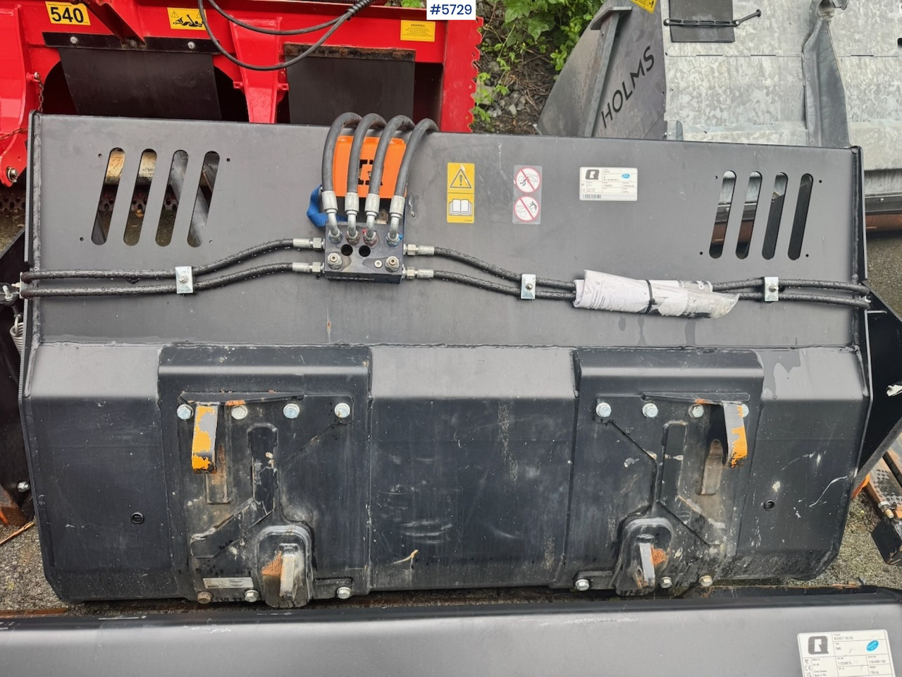 2024 Quicke SC M+ 230 Folding wing bucket. - Utility/ Special vehicle: picture 3 2024 Quicke SC M+ 230 Folding wing bucket. - Utility/ Special vehicle: picture 3