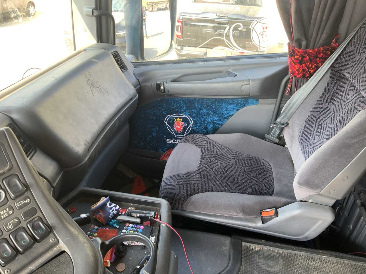 Tractor unit scania R480 topline V8: picture 18