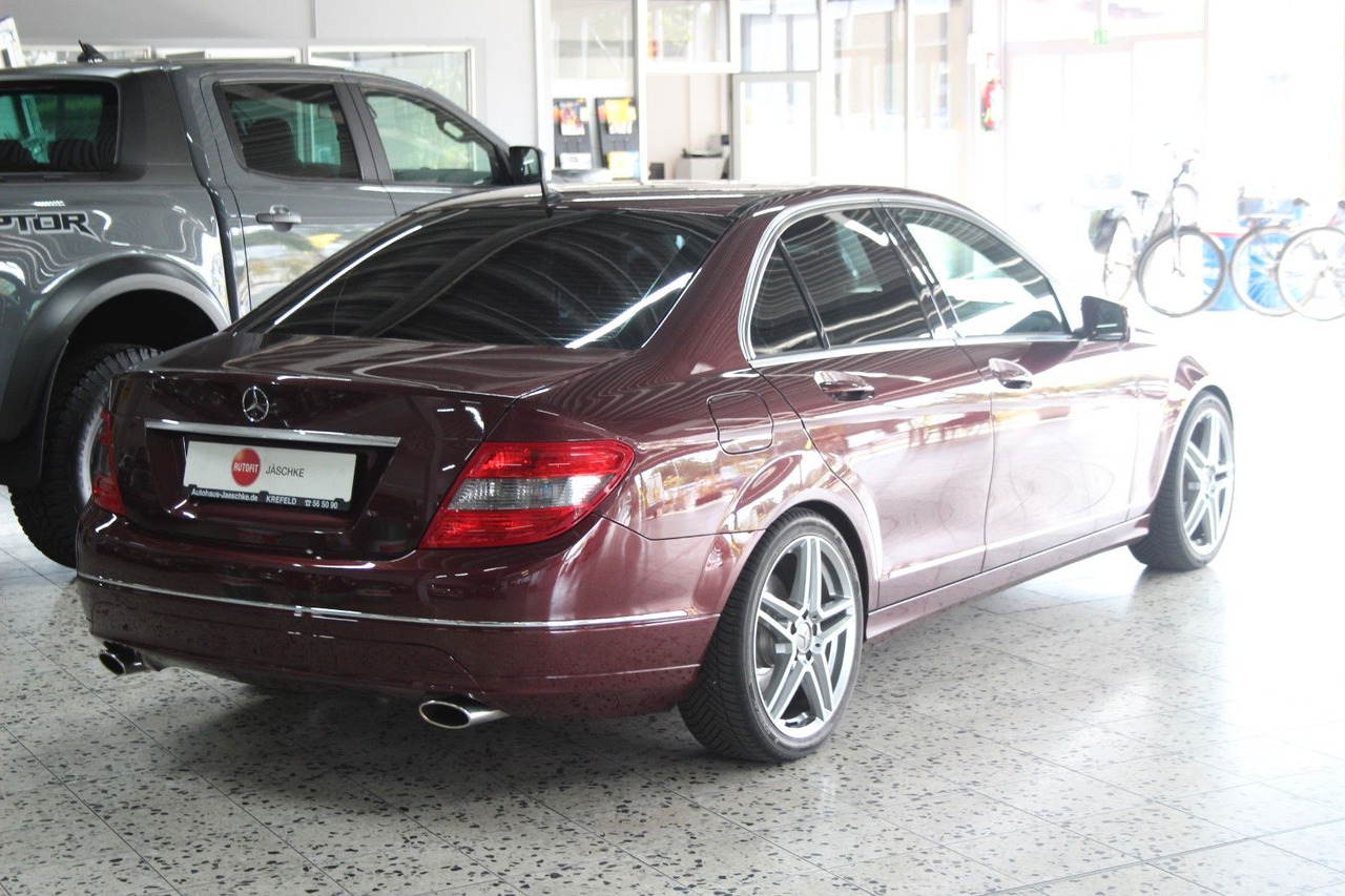 Mercedes-Benz C 230 Avantgarde Automatik sehr gepflegt! 130tKM - Sedan: picture 2 Mercedes-Benz C 230 Avantgarde Automatik sehr gepflegt! 130tKM - Sedan: picture 2