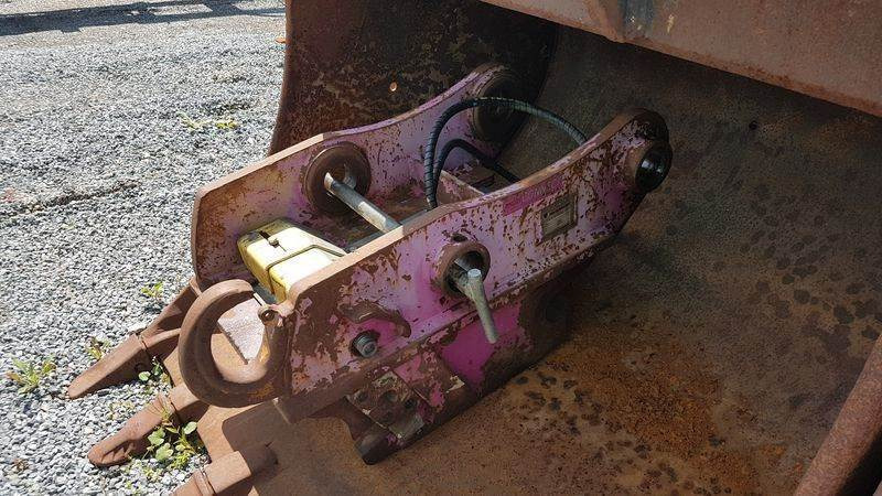 Winkelbauer Löffelpaket mit hydr. Schnellwechsler  - Excavator bucket for Construction machinery: picture 2 Winkelbauer Löffelpaket mit hydr. Schnellwechsler  - Excavator bucket for Construction machinery: picture 2