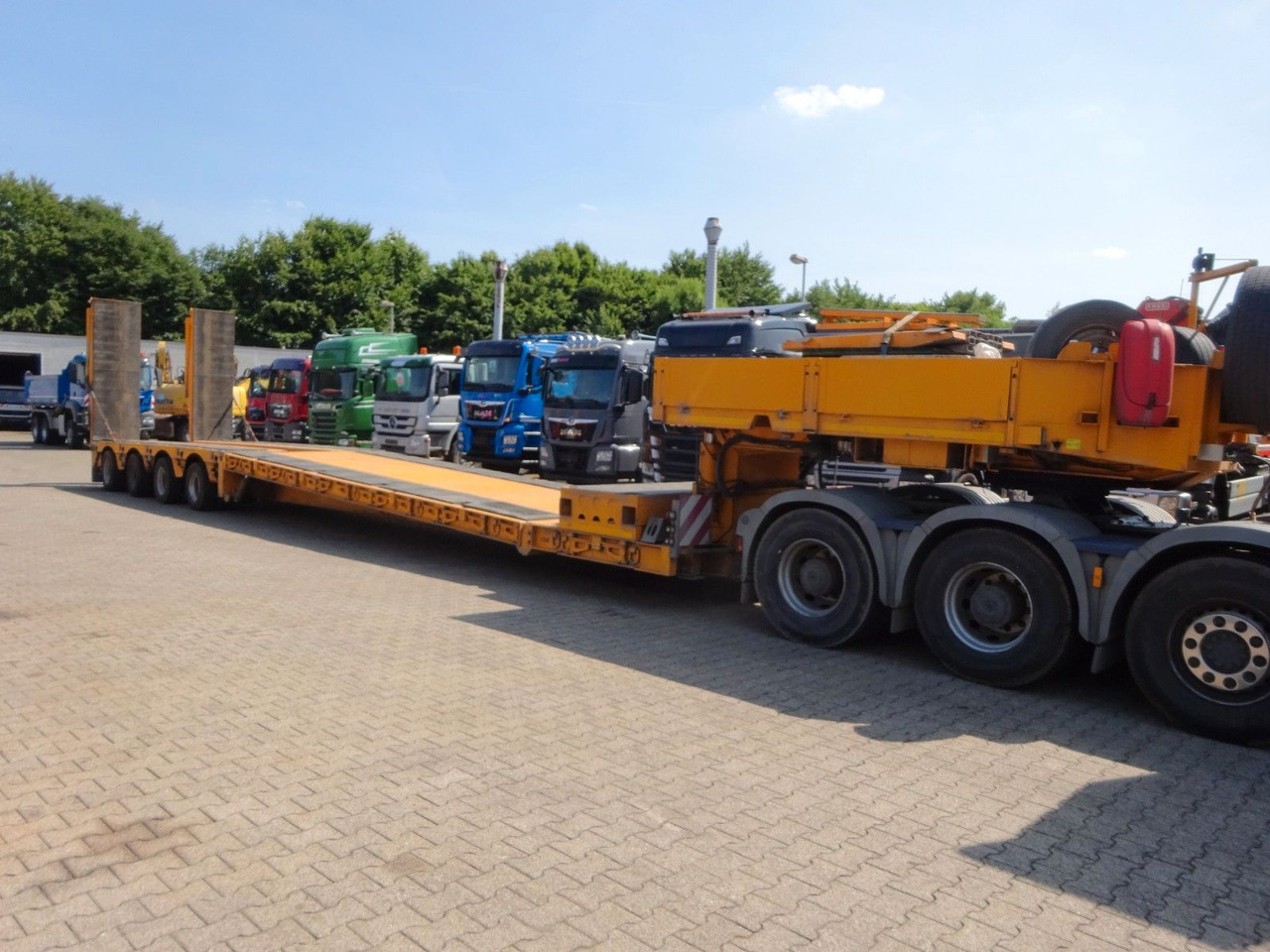 Low loader semi-trailer Faymonville 4 Achser Tiefbett abnehmbarem S-Hals ausziehbar: picture 16 Low loader semi-trailer Faymonville 4 Achser Tiefbett abnehmbarem S-Hals ausziehbar: picture 16