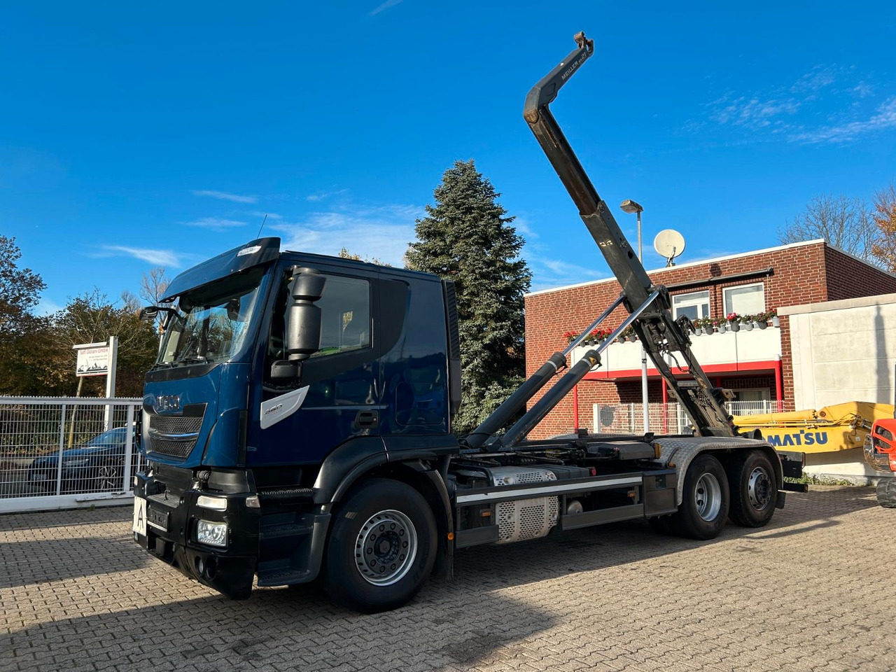 Iveco 460 Stralis MEILLER Abroller mit LIft-Lenkachse - Hook lift truck: picture 1 Iveco 460 Stralis MEILLER Abroller mit LIft-Lenkachse - Hook lift truck: picture 1