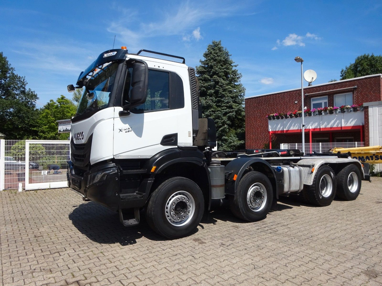 Iveco X-WAY 480 HIAB ABROLLER 8x4 - Hook lift truck: picture 4 Iveco X-WAY 480 HIAB ABROLLER 8x4 - Hook lift truck: picture 4