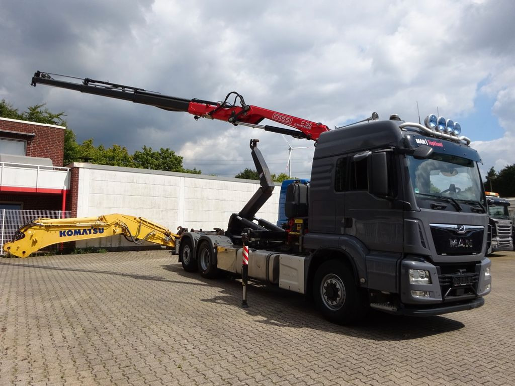 MAN 26.500 Abroller + Fassi F125A Kran 6x2-4 Allrad - Hook lift truck, Crane truck: picture 3 MAN 26.500 Abroller + Fassi F125A Kran 6x2-4 Allrad - Hook lift truck, Crane truck: picture 3