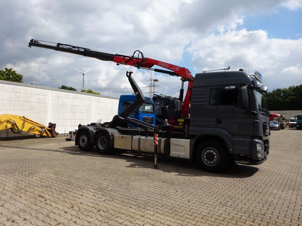 MAN 26.500 Abroller + Fassi F125A Kran 6x2-4 Allrad - Hook lift truck, Crane truck: picture 4 MAN 26.500 Abroller + Fassi F125A Kran 6x2-4 Allrad - Hook lift truck, Crane truck: picture 4