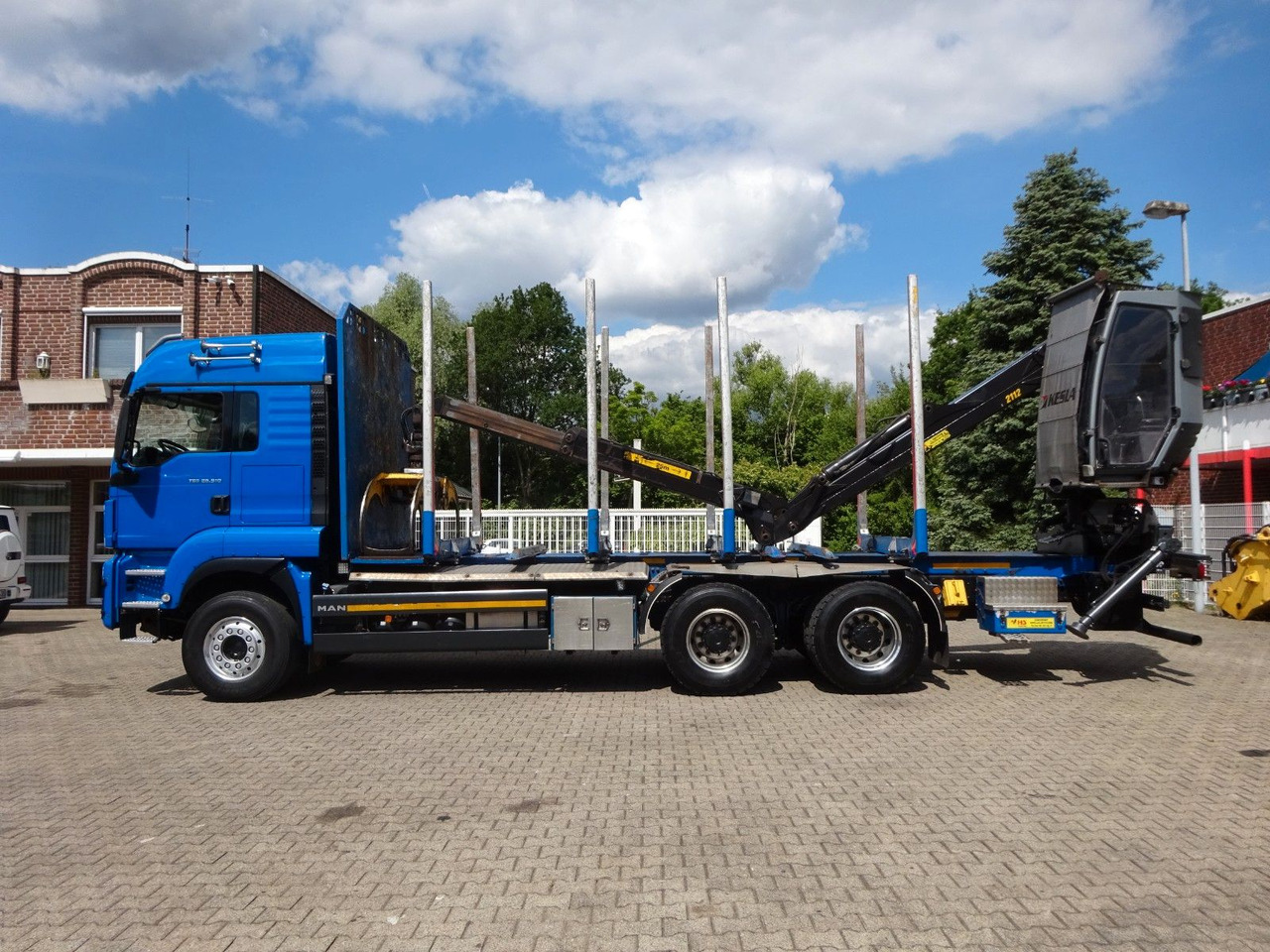MAN 26.510 mit KESLA 2112 Holzkran+Kabine+Greifer - Logging truck, Crane truck: picture 1 MAN 26.510 mit KESLA 2112 Holzkran+Kabine+Greifer - Logging truck, Crane truck: picture 1