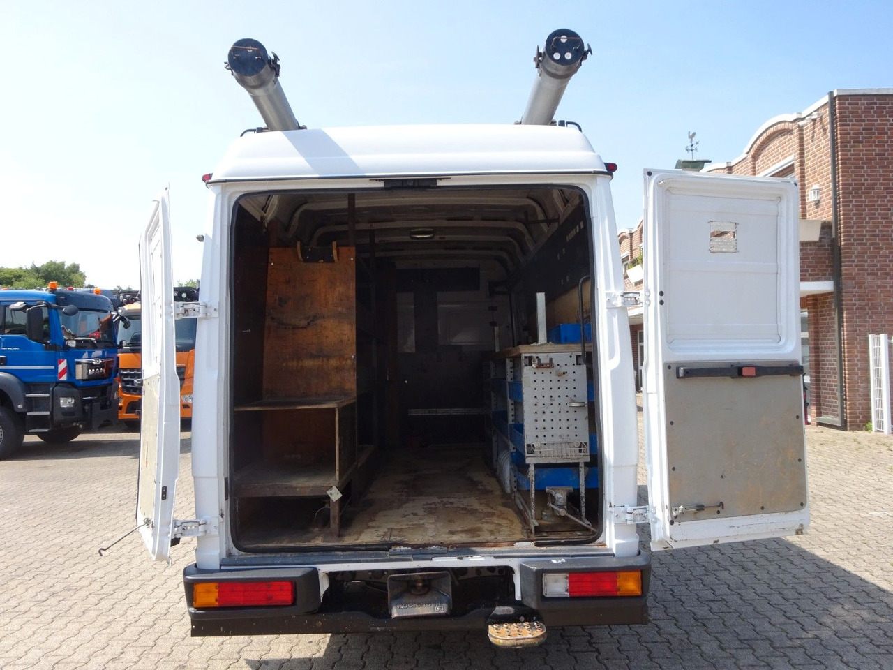 Panel van Mercedes-Benz 616D Vario Kastenwagen 4x2: picture 7