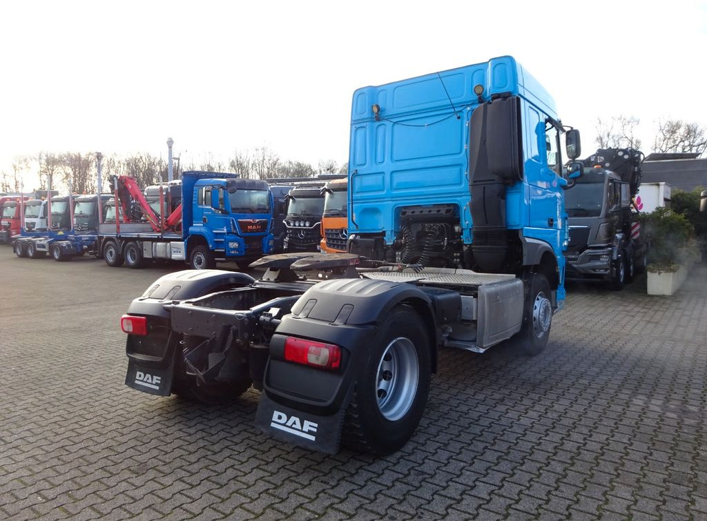 Tractor unit DAF XF 440 + Hydrl. Pumpe 4x2: picture 6