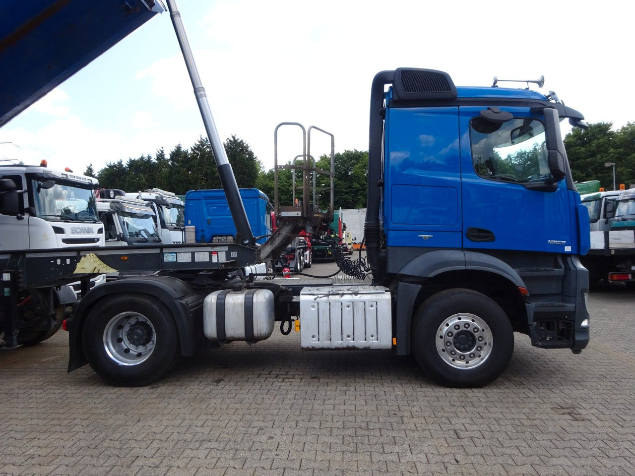 Mercedes-Benz 1853 Arocs SZM mit Kipperpumpe - Tractor unit: picture 5 Mercedes-Benz 1853 Arocs SZM mit Kipperpumpe - Tractor unit: picture 5