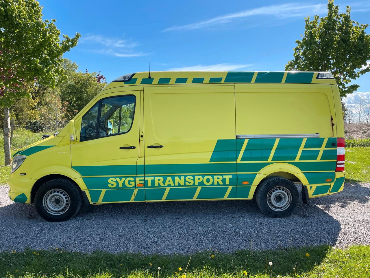Mercedes-Benz Sprinter II Kasten 316 CDI Aut Ambulance* - Ambulance: picture 2 Mercedes-Benz Sprinter II Kasten 316 CDI Aut Ambulance* - Ambulance: picture 2