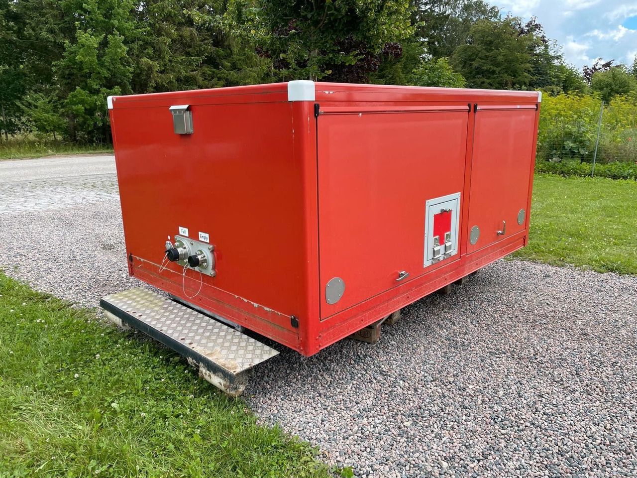 ROSENBAUER Fire extinguishing Feuerwehr - Swap body/ Container: picture 2 ROSENBAUER Fire extinguishing Feuerwehr - Swap body/ Container: picture 2