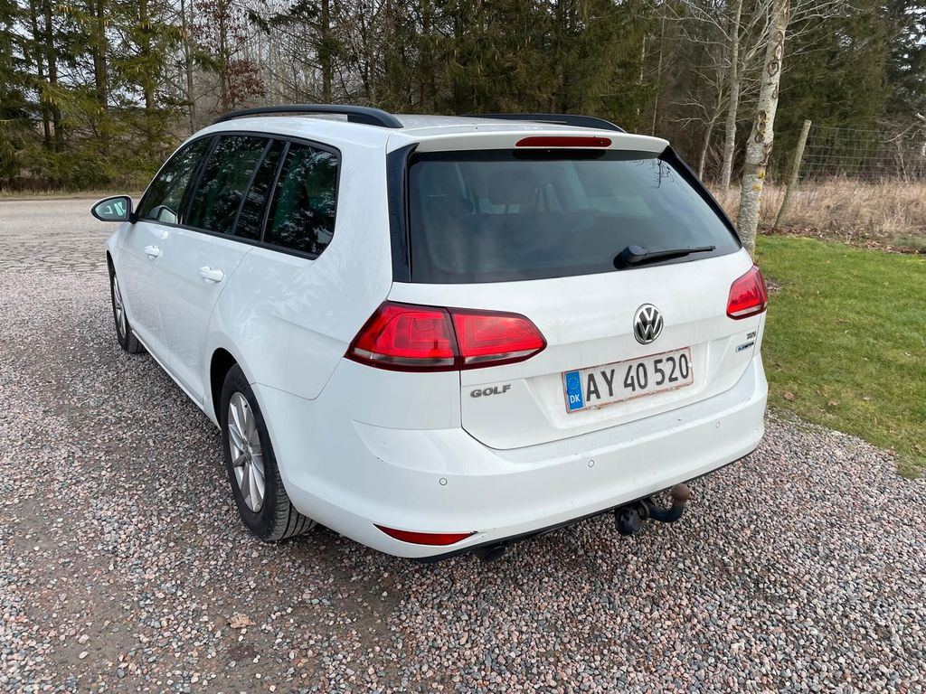 Volkswagen Golf VII Variant Trendline BlueMotion 1.6 TDI - Car: picture 3 Volkswagen Golf VII Variant Trendline BlueMotion 1.6 TDI - Car: picture 3