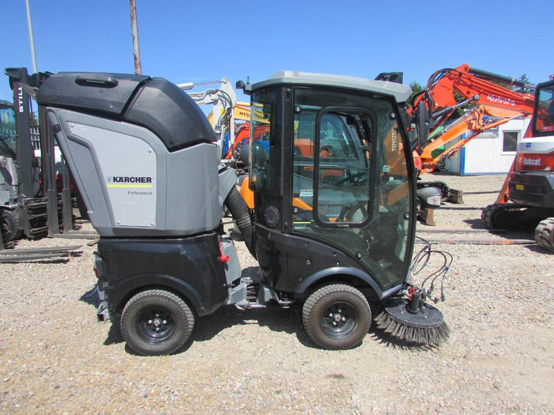 Farm trailer Kärcher MIC 26 Kehrmaschine 19.900 EUR: picture 1