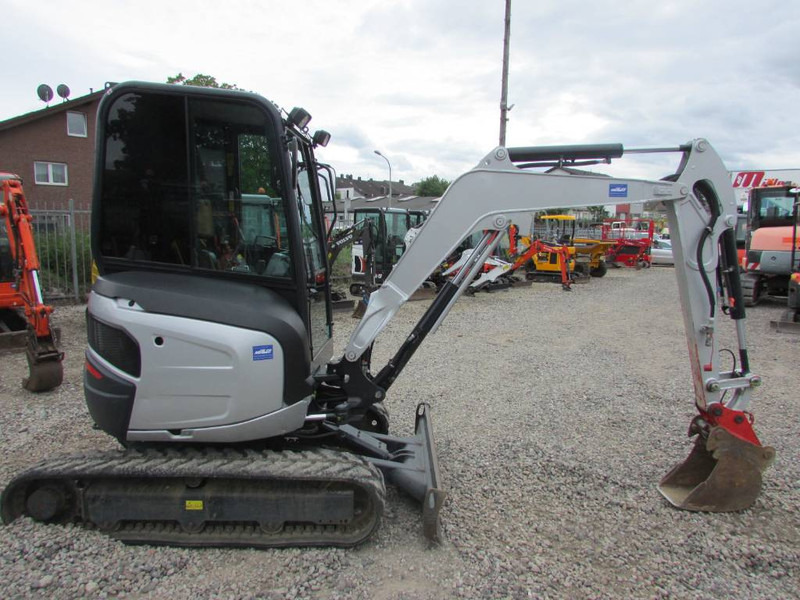Kubota U 27-4 Minibagger 31.000 EUR - Mini excavator: picture 5 Kubota U 27-4 Minibagger 31.000 EUR - Mini excavator: picture 5