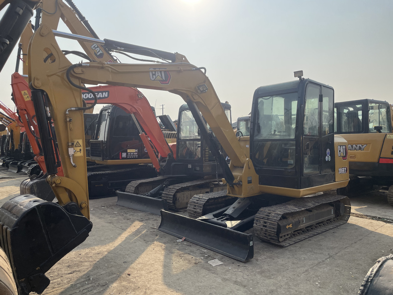 CATERPILLAR 306E2 - Mini excavator: picture 3 CATERPILLAR 306E2 - Mini excavator: picture 3