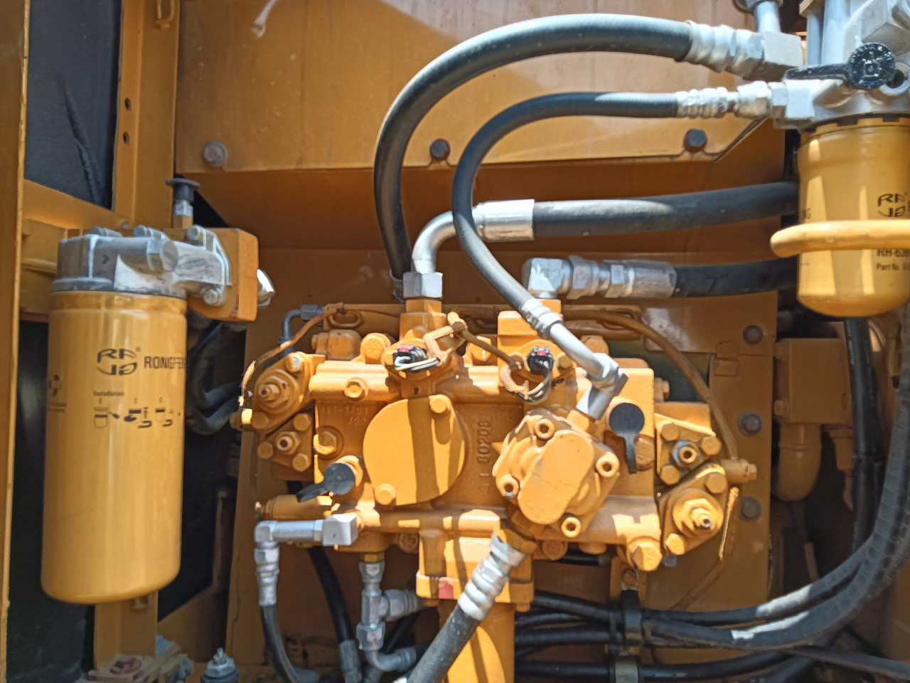 Crawler excavator CATERPILLAR 315D2L: picture 6
