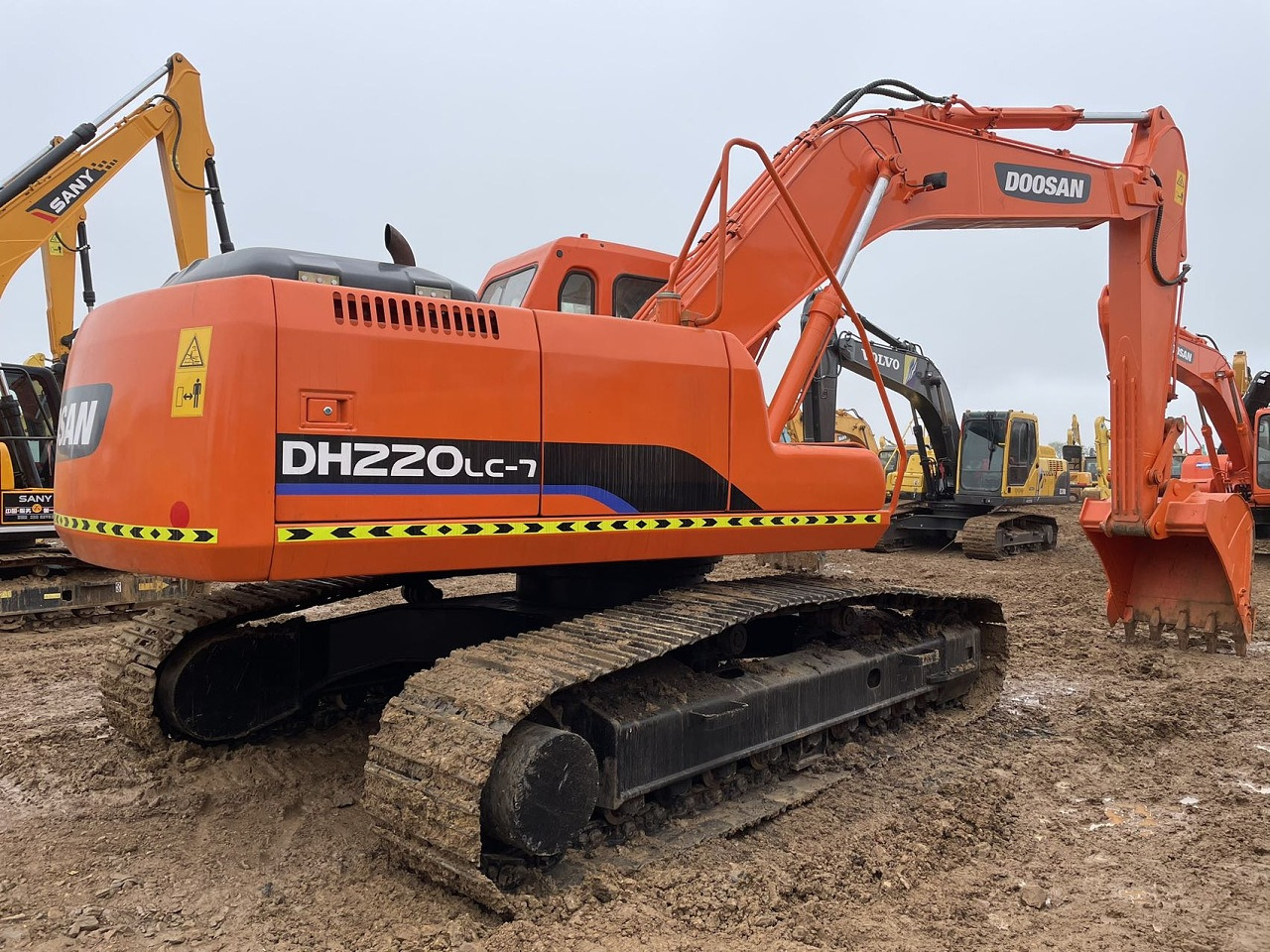 DOOSAN DH220 - Crawler excavator: picture 2 DOOSAN DH220 - Crawler excavator: picture 2