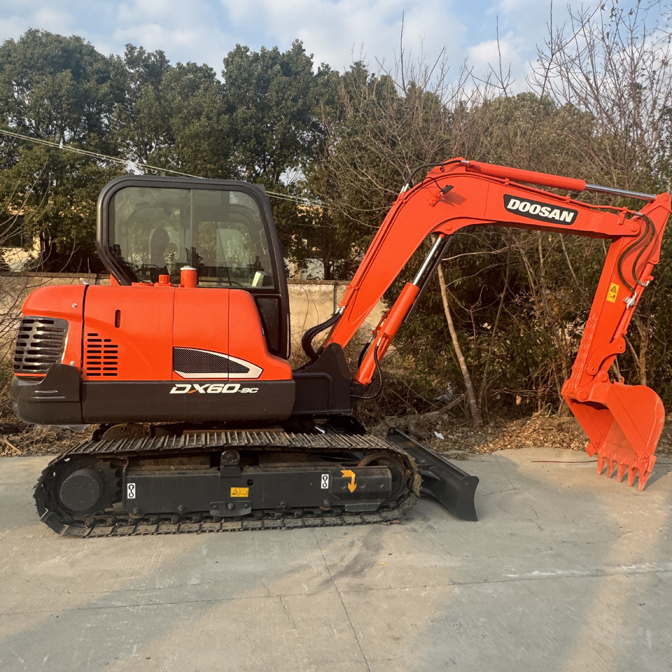 Doosan DX60 - Mini excavator: picture 2 Doosan DX60 - Mini excavator: picture 2