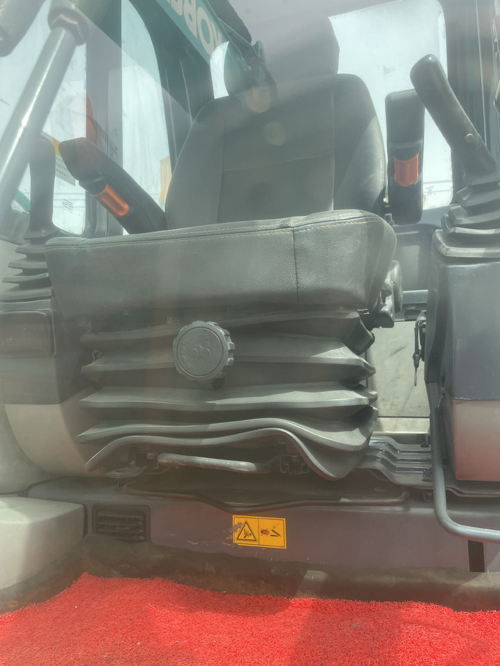 KOBELCO SK130-8 - Crawler excavator: picture 5 KOBELCO SK130-8 - Crawler excavator: picture 5