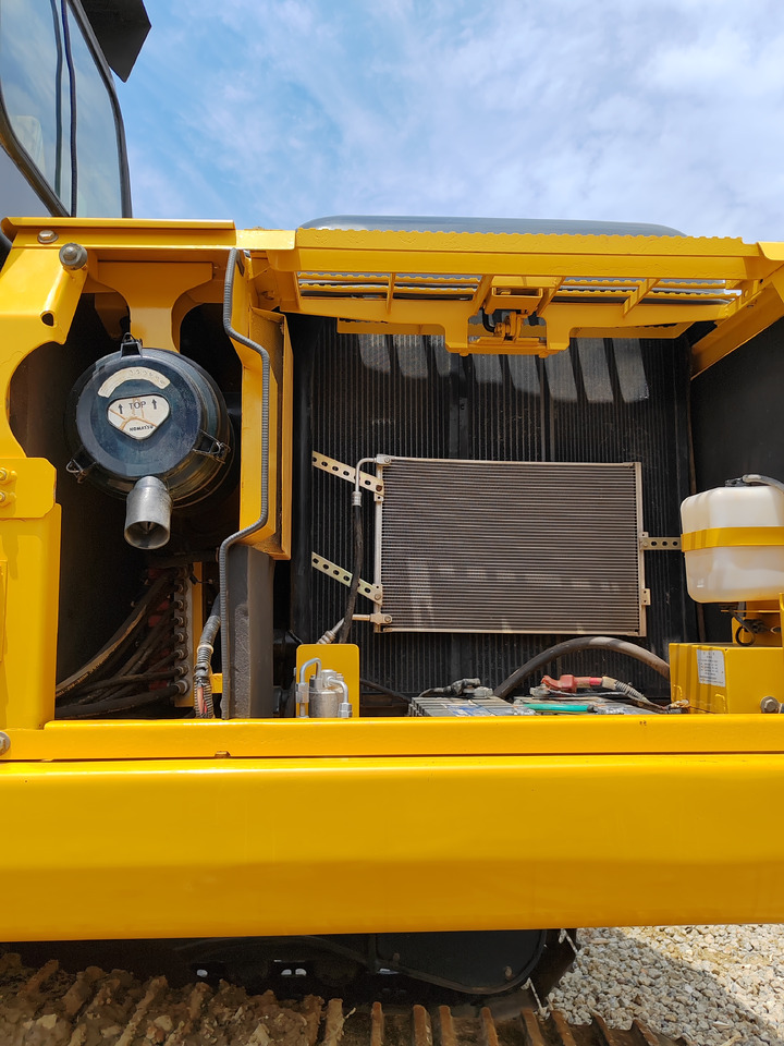 Crawler excavator KOMATSU PC160: picture 8