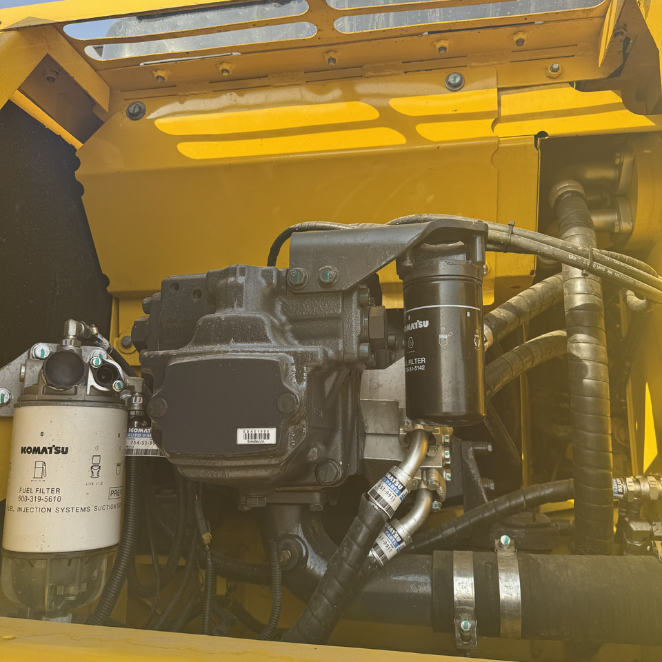 KOMATSU PC200-8 - Crawler excavator: picture 5 KOMATSU PC200-8 - Crawler excavator: picture 5