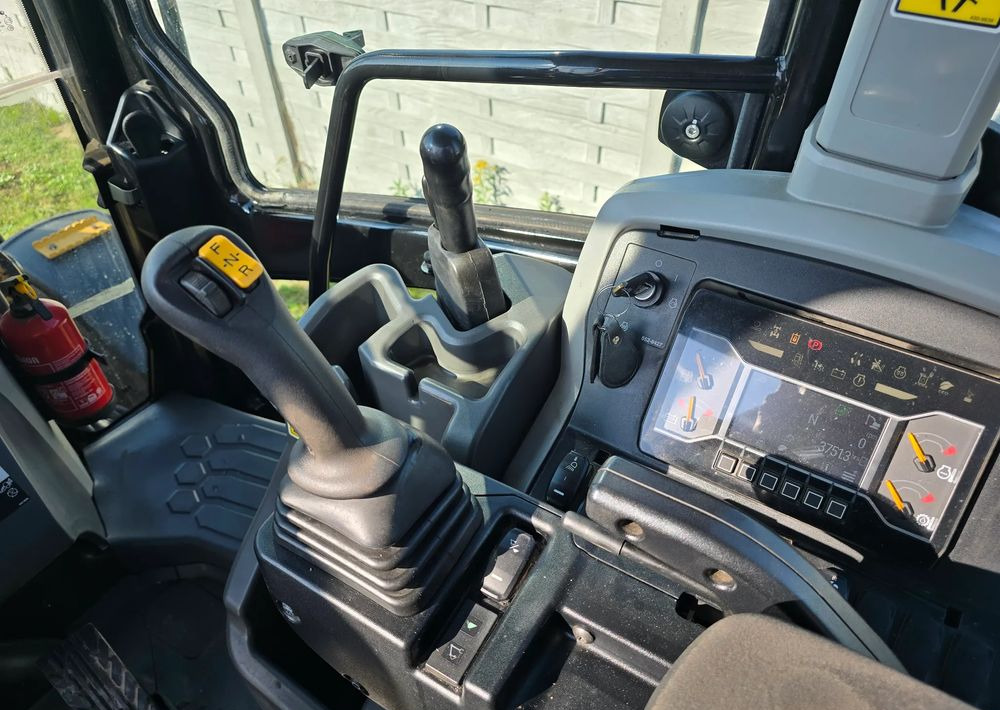 Caterpillar - Backhoe loader: picture 5 Caterpillar - Backhoe loader: picture 5