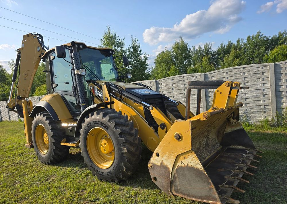 Caterpillar - Backhoe loader: picture 2 Caterpillar - Backhoe loader: picture 2