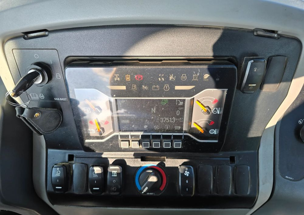 Caterpillar - Backhoe loader: picture 4 Caterpillar - Backhoe loader: picture 4