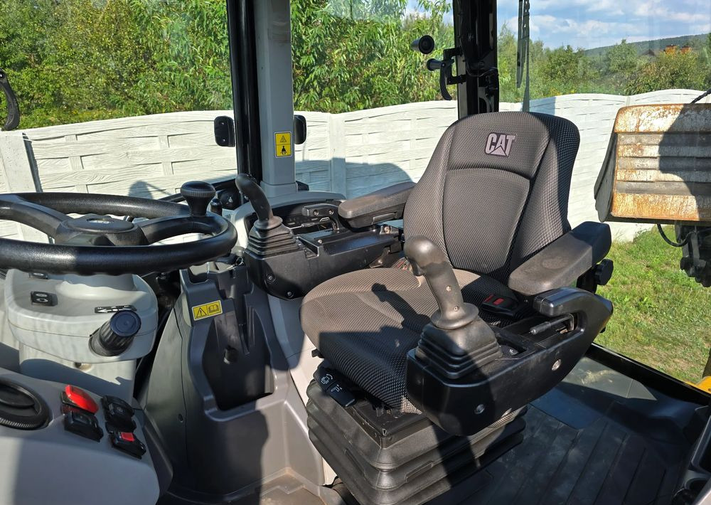 Caterpillar - Backhoe loader: picture 3 Caterpillar - Backhoe loader: picture 3