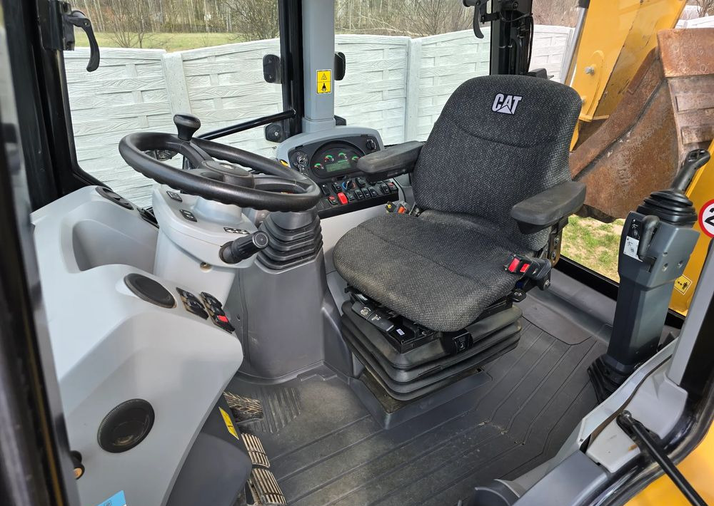 Caterpillar - Backhoe loader: picture 5 Caterpillar - Backhoe loader: picture 5