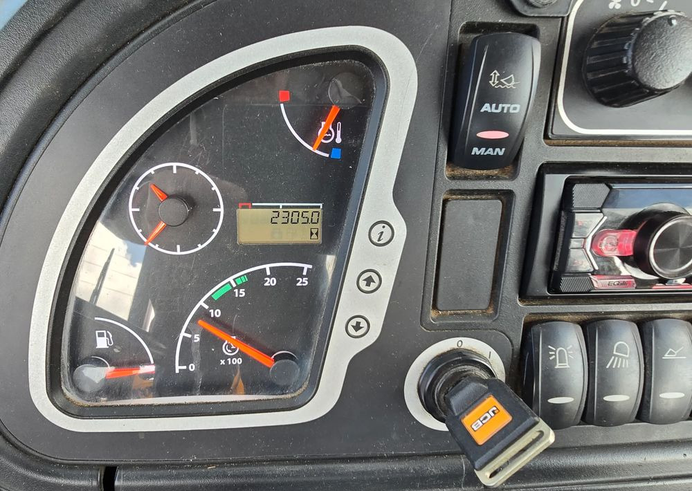 JCB - Backhoe loader: picture 4 JCB - Backhoe loader: picture 4