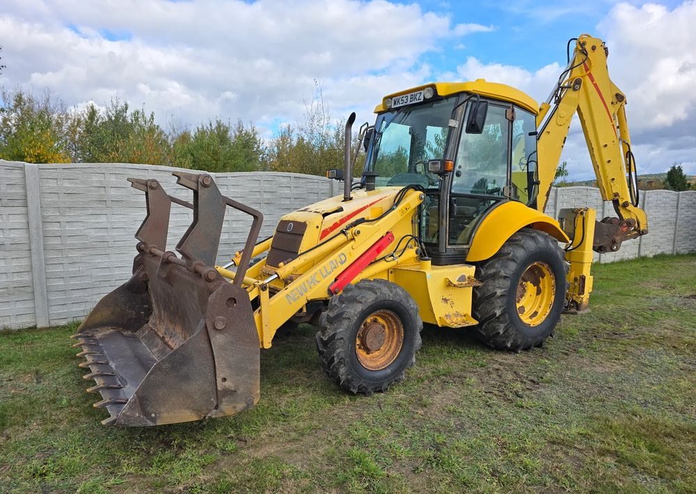New Holland - Backhoe loader: picture 1 New Holland - Backhoe loader: picture 1