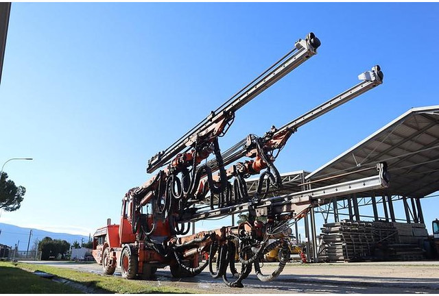 Tamrock AXERA T12 DATA-3.15 - Drilling rig: picture 5 Tamrock AXERA T12 DATA-3.15 - Drilling rig: picture 5
