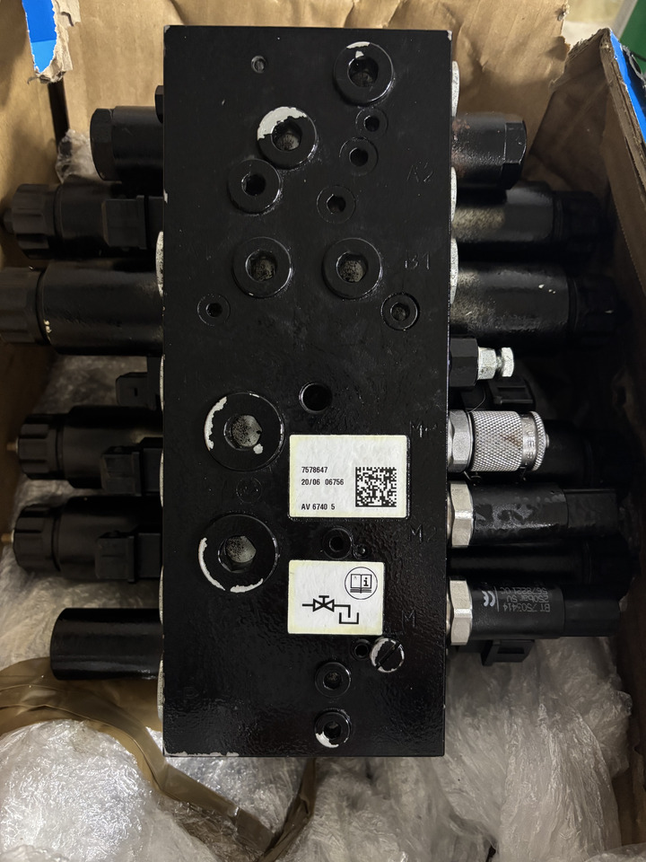 BT valve block 7578647 - Spare parts for Reach truck: picture 3 BT valve block 7578647 - Spare parts for Reach truck: picture 3