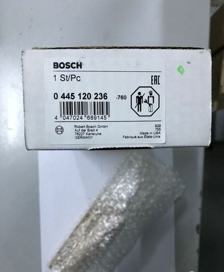 Bosch 2018 84346812   Cummins KOMATSU-KZZ-CUMMINS - Injector for Backhoe loader: picture 1 Bosch 2018 84346812   Cummins KOMATSU-KZZ-CUMMINS - Injector for Backhoe loader: picture 1