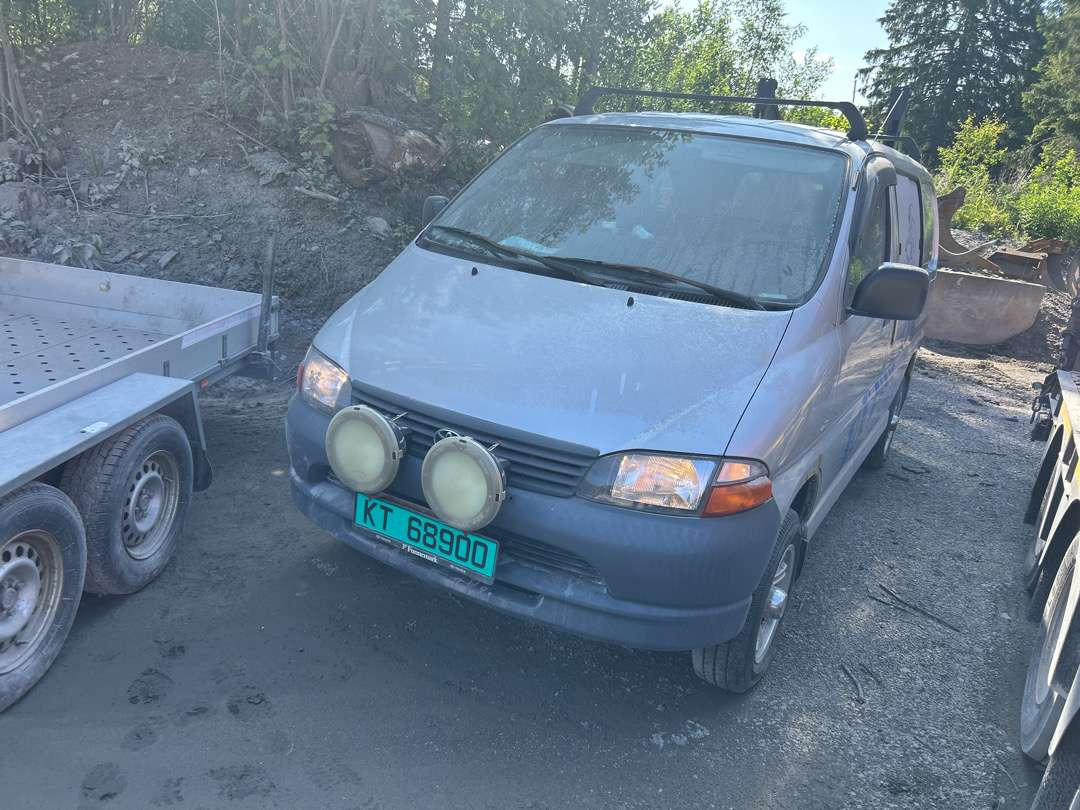 2005 Varebil TOYOTA HIACE 4WD EU-Godkjent - Panel van: picture 1 2005 Varebil TOYOTA HIACE 4WD EU-Godkjent - Panel van: picture 1