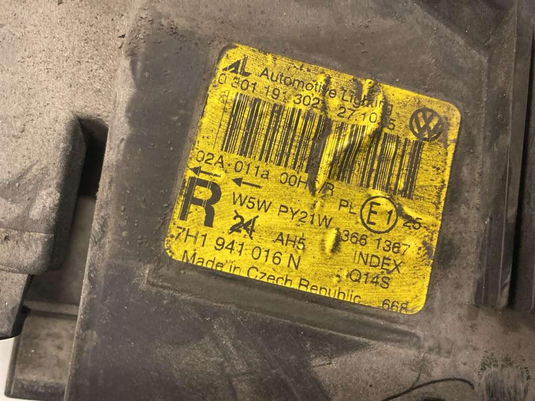 VW Transporter frontlykter - Tool/ Equipment: picture 2 VW Transporter frontlykter - Tool/ Equipment: picture 2