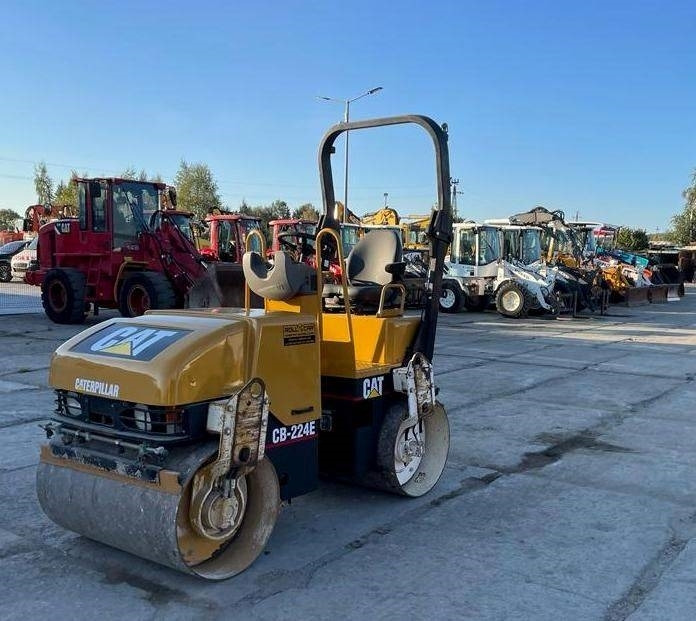 CAT CB 224 E - Road roller: picture 1 CAT CB 224 E - Road roller: picture 1