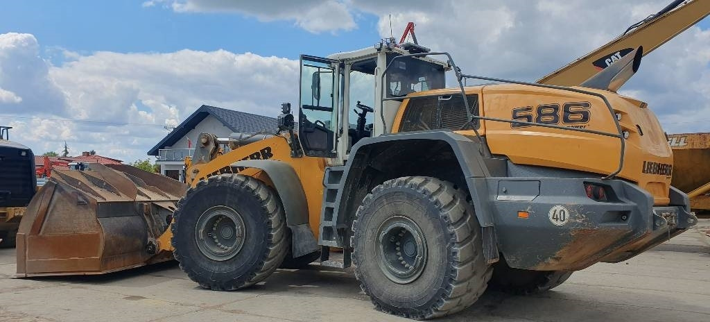 Liebherr L 586 - Wheel loader: picture 2 Liebherr L 586 - Wheel loader: picture 2