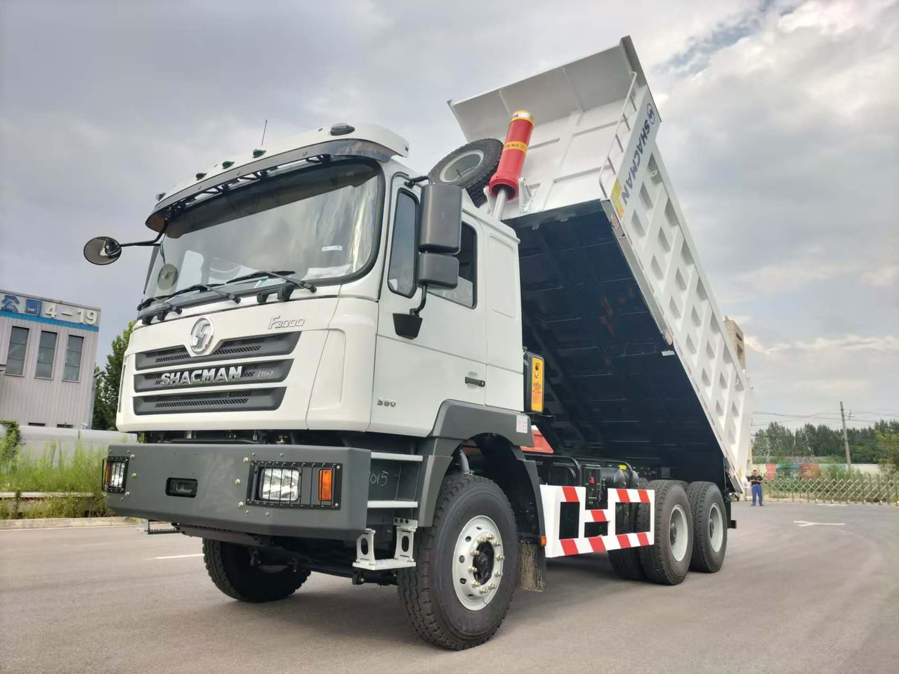 SHACMAN F3000 - Tipper: picture 2 SHACMAN F3000 - Tipper: picture 2