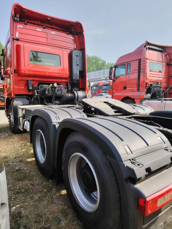 SINOTRUCK HOWO - Tractor unit: picture 5 SINOTRUCK HOWO - Tractor unit: picture 5
