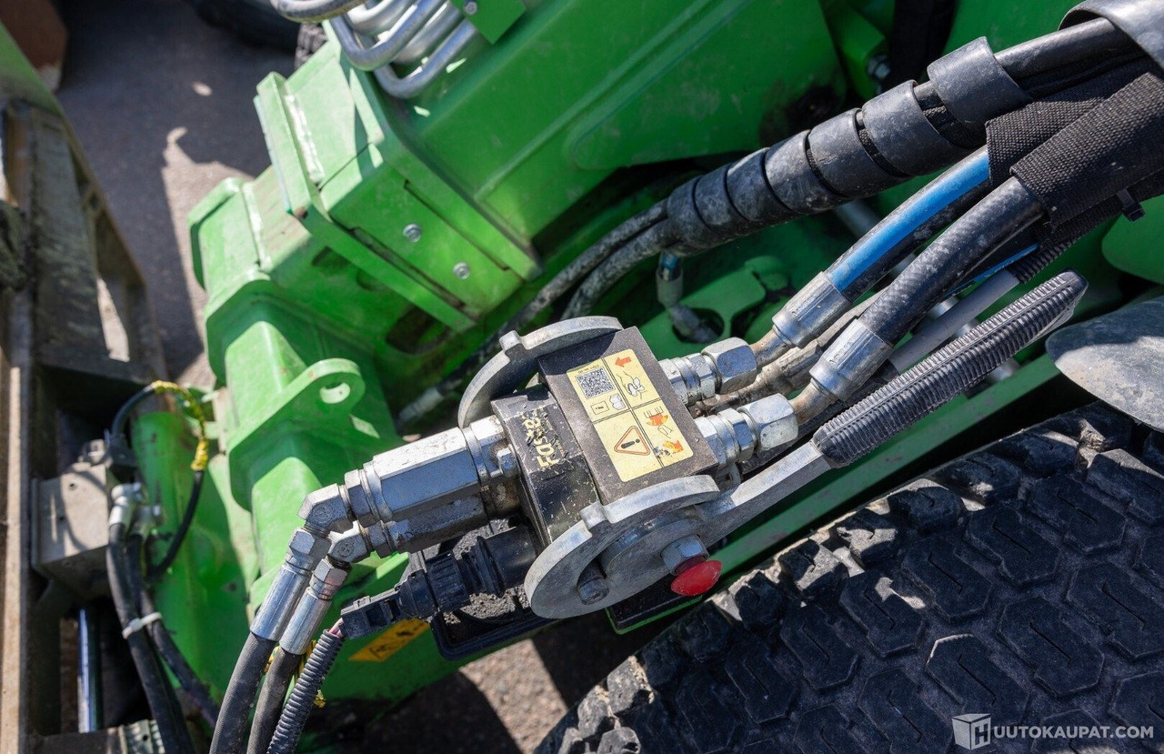 Avant 860 GT-ohjaamolla, 2022, Diesel, 1 000 h, Helsinki - Agricultural machinery: picture 2 Avant 860 GT-ohjaamolla, 2022, Diesel, 1 000 h, Helsinki - Agricultural machinery: picture 2
