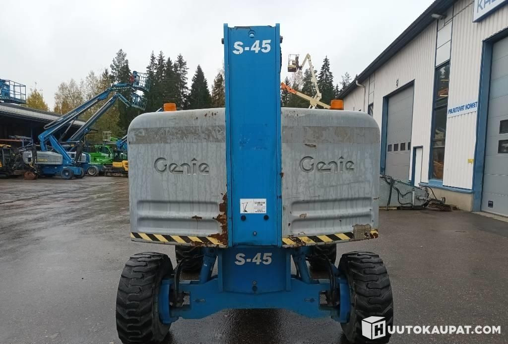 Genie S-45 RT, boom lift, rough-terrain, 2003, Hyvinkää - Telescopic boom: picture 4 Genie S-45 RT, boom lift, rough-terrain, 2003, Hyvinkää - Telescopic boom: picture 4