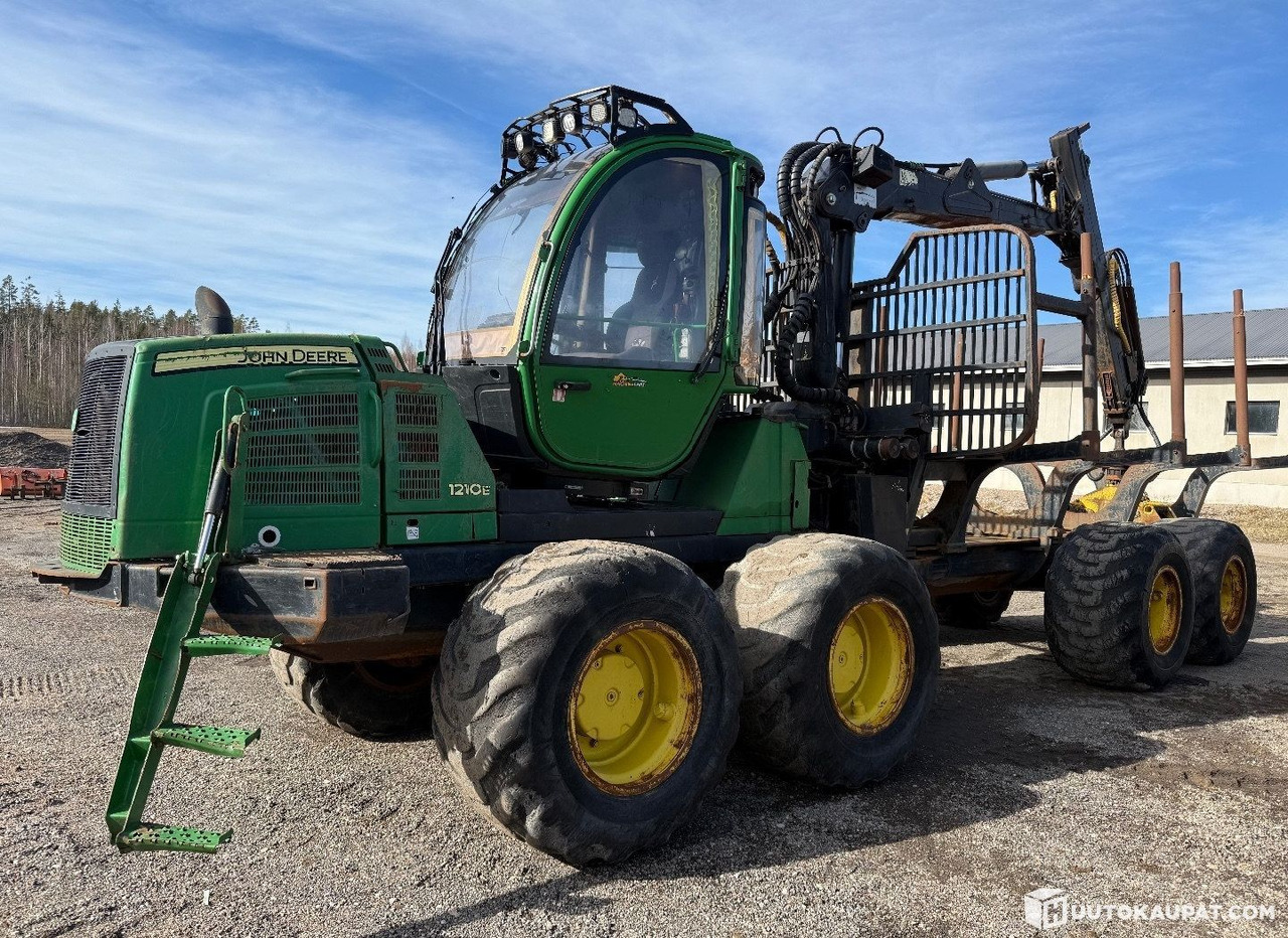 John Deere 1210E, harvester/forwarder, 28,430 h, Lahti - Forwarder: picture 3 John Deere 1210E, harvester/forwarder, 28,430 h, Lahti - Forwarder: picture 3