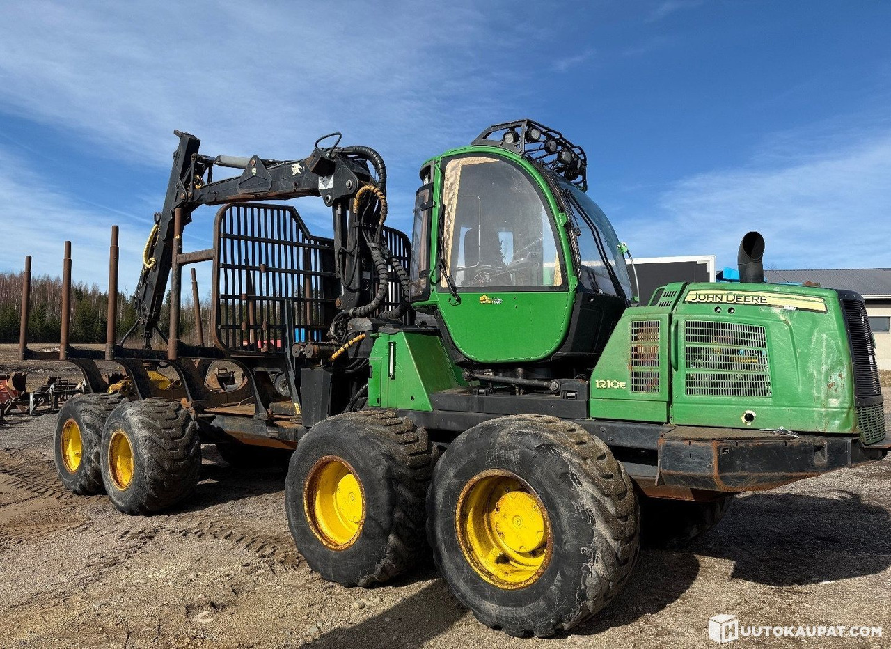 John Deere 1210E, harvester/forwarder, 28,430 h, Lahti - Forwarder: picture 1 John Deere 1210E, harvester/forwarder, 28,430 h, Lahti - Forwarder: picture 1