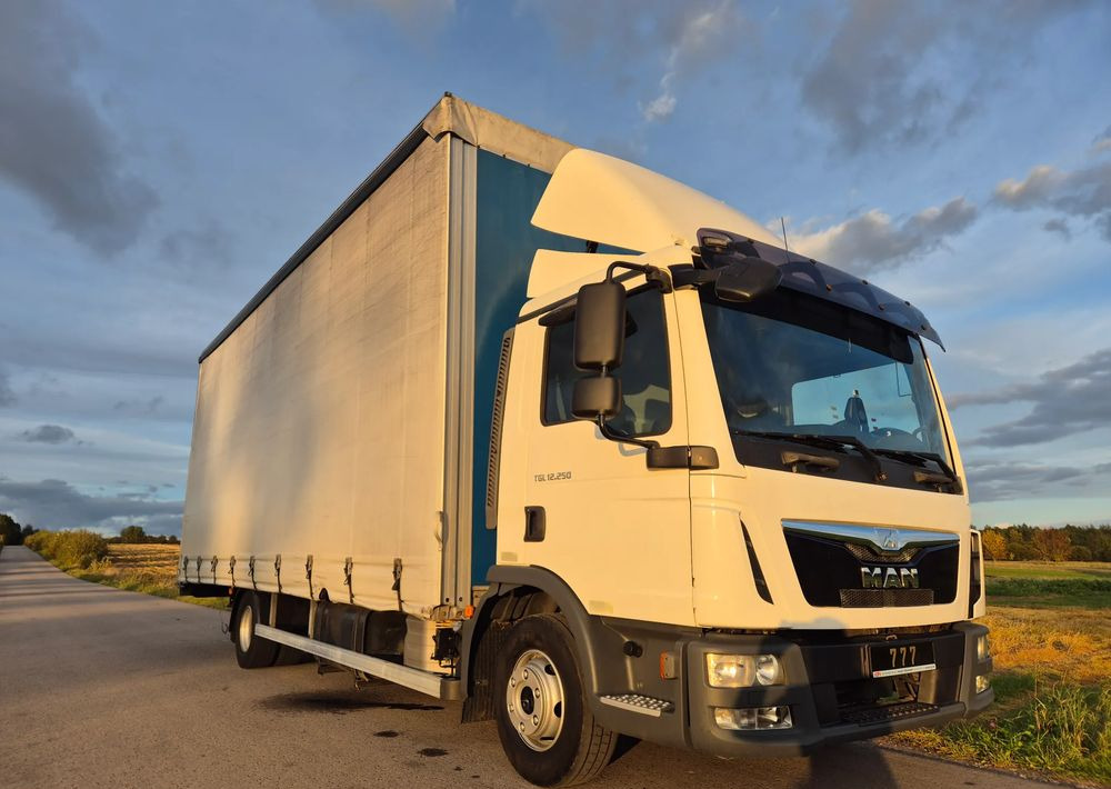 MAN TGL 12.250 6.2m 7.6m HAK AUTOMAT KLIMA 12000kg ESP EURO 6 mega / TOP STAN / okazja nauka jazdy MOŻLIWOŚĆ DOSTOSOWANIA elka - Curtainsider truck: picture 5 MAN TGL 12.250 6.2m 7.6m HAK AUTOMAT KLIMA 12000kg ESP EURO 6 mega / TOP STAN / okazja nauka jazdy MOŻLIWOŚĆ DOSTOSOWANIA elka - Curtainsider truck: picture 5