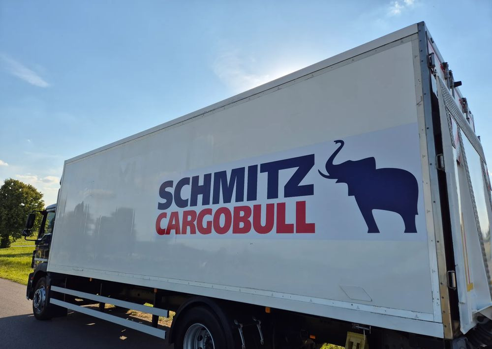 MAN TGM 18.250 Carrier 1950 D/E z Holandii / TOP STAN / 7.5m / 18 palet / winda + drzwi boczne / OKAZJA - Refrigerator truck: picture 4 MAN TGM 18.250 Carrier 1950 D/E z Holandii / TOP STAN / 7.5m / 18 palet / winda + drzwi boczne / OKAZJA - Refrigerator truck: picture 4